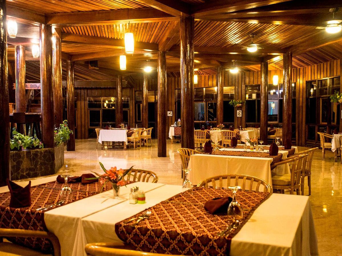 Kungkungan Bay Resort Bitung ภายนอก รูปภาพ