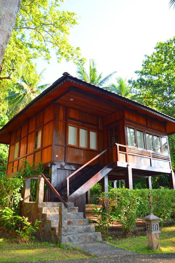 Kungkungan Bay Resort Bitung ภายนอก รูปภาพ